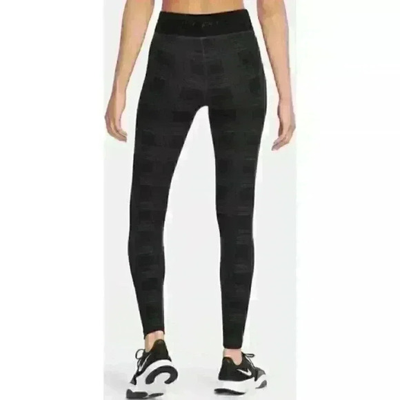 NEW! Nike Pro Women's Plus 3X Dri-FIT Mid Rise Hyperwarm Plaid Tights - Picture 3 of 4